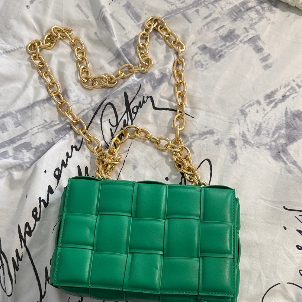 Green Woven Chain Shoulder Bag